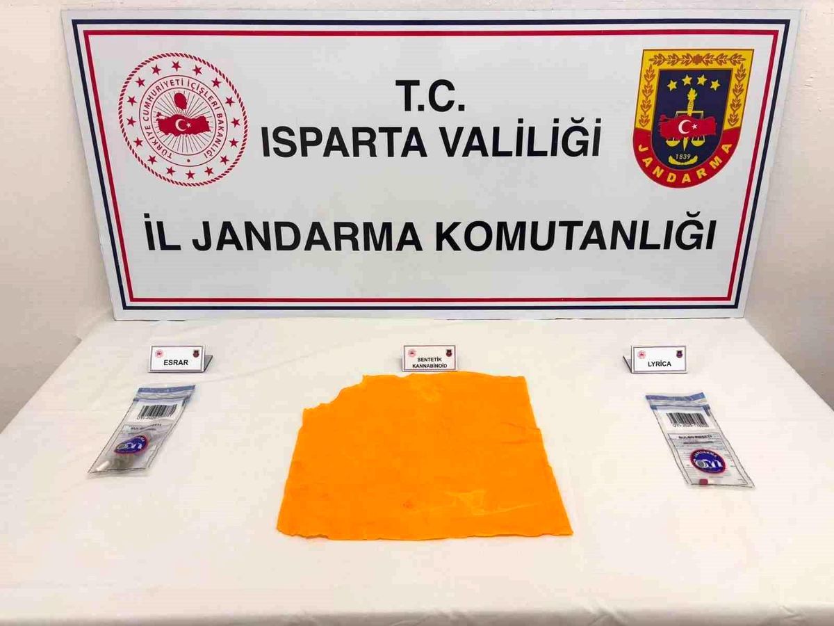 Isparta'da 10 bin kullanımlık sentetik uyuşturucu ele geçirildi: 1 tutuklama