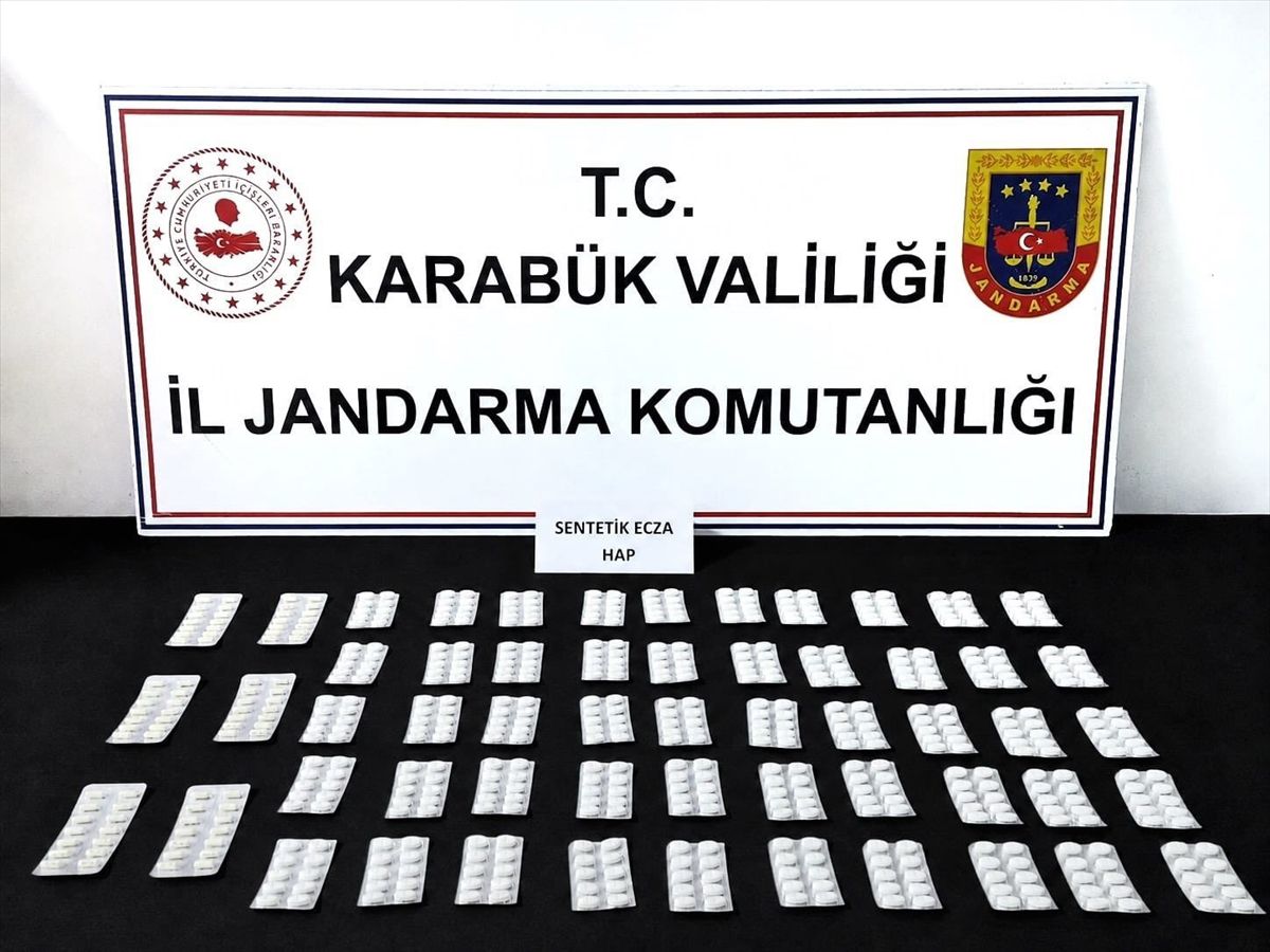 Karabük'teki uyuşturucu ve sahte alkol operasyonlarında 3 şüpheli yakalandı