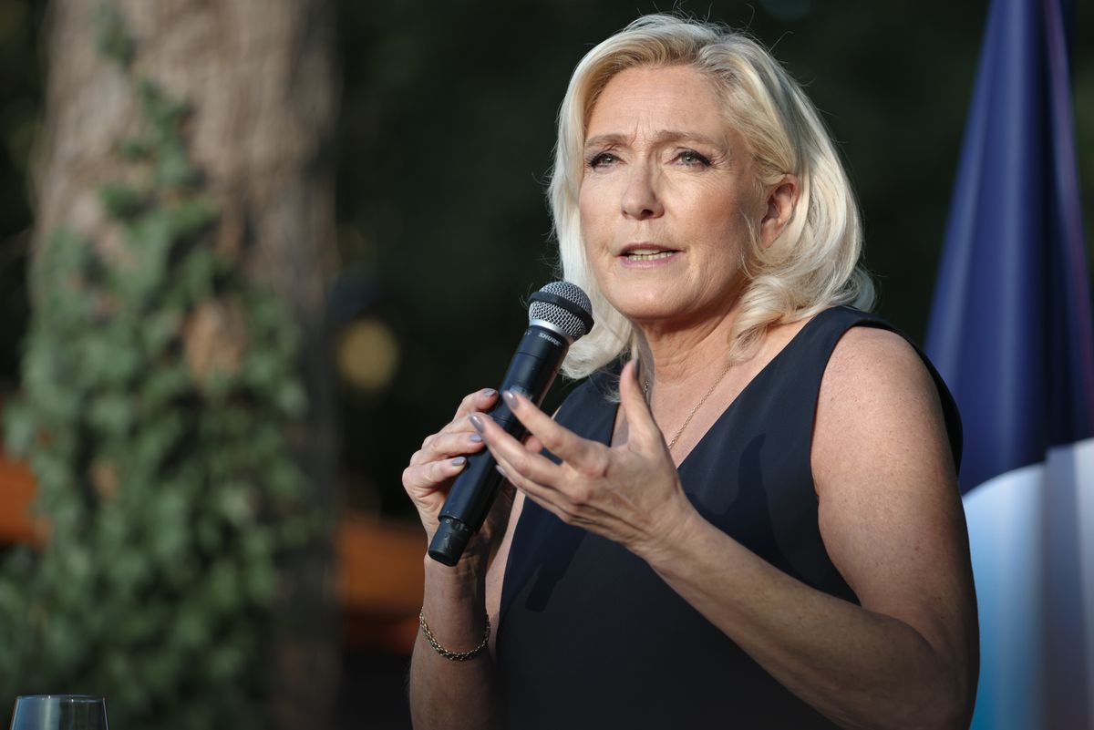 Le Pen cumhurbaşkanlığı adaylığını resmen açıkladı