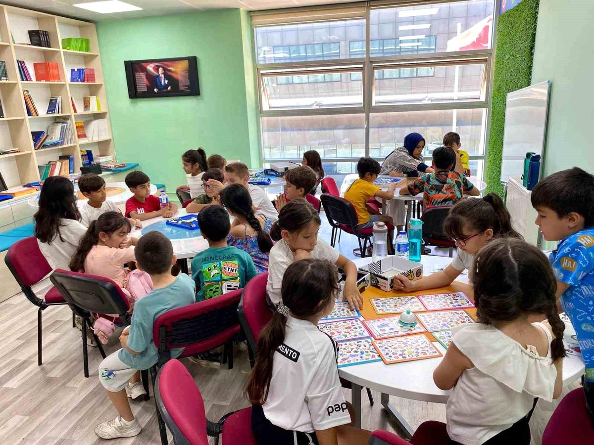 Menteşe'de GSB gençlik yaz kulübü kapılarını çocuklar için açtı