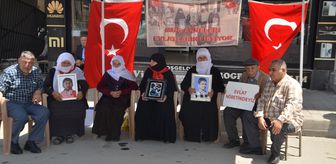 Muşlu aileler, DEM Parti önündeki eylemlerini sürdürdü