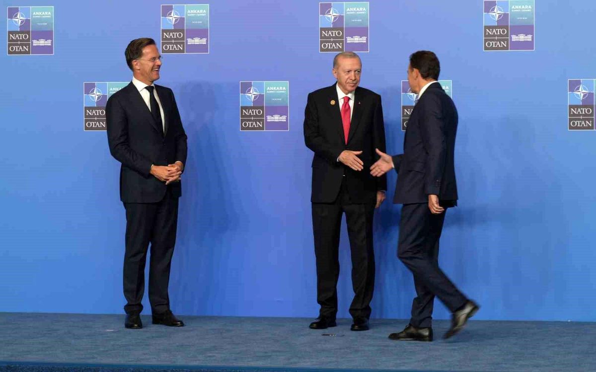NATO Zirvesi'nde aile fotoğrafı