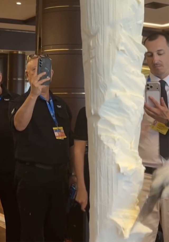 NATO Summit Journalists Ice Cream