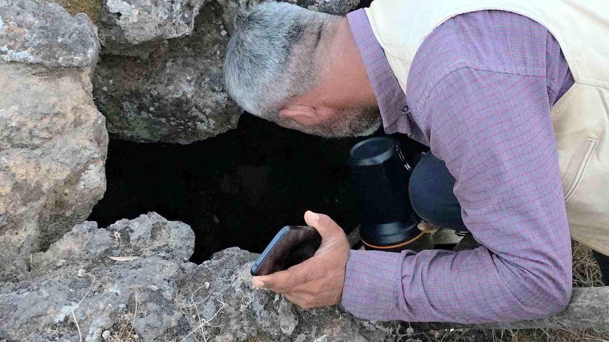 Oğlak otlatırken kaybolan kadın, volkanik arazideki yarık içerisinde bulundu