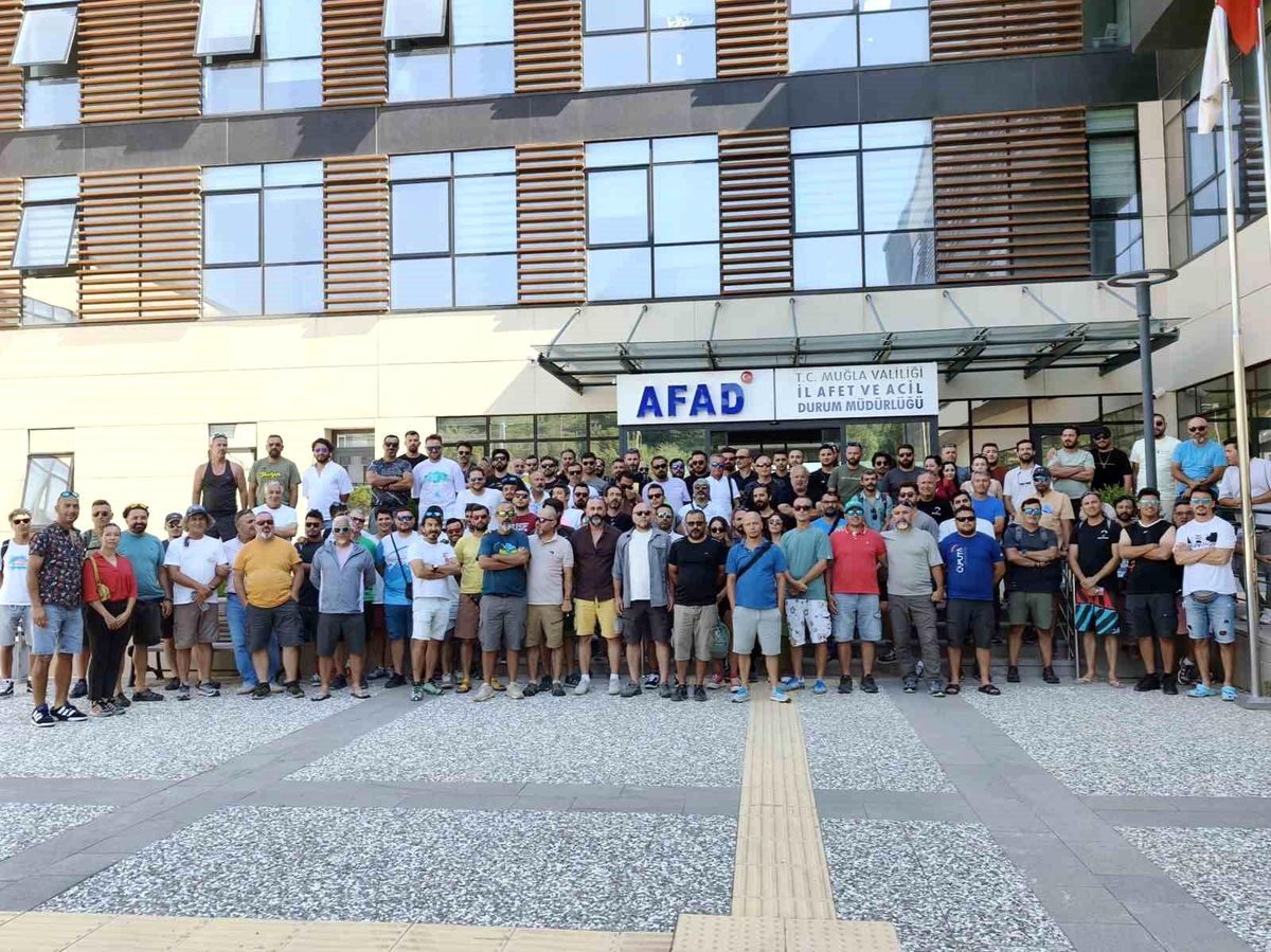 Paraşütçüler taleplerini iletti