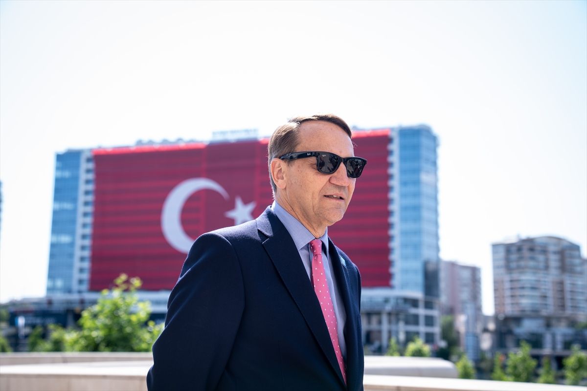 Polonya Başbakan Yardımcısı ve Dışişleri Bakanı Sikorski, Türkiye'nin NATO'daki önemine dikkati çekti Açıklaması