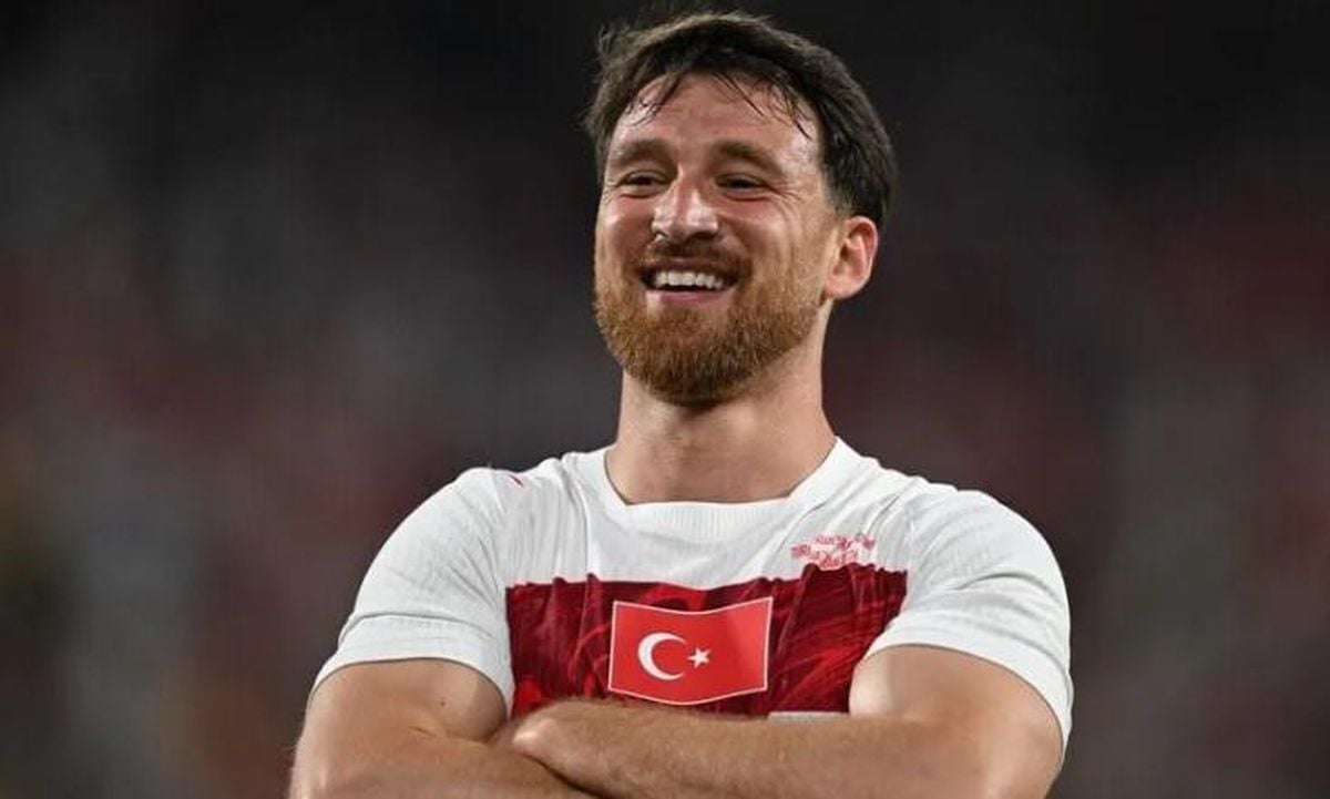 Salih Özcan uçak takip kodu ne, Salih Özcan ne zaman, saat kaçta İstanbul'a inecek?