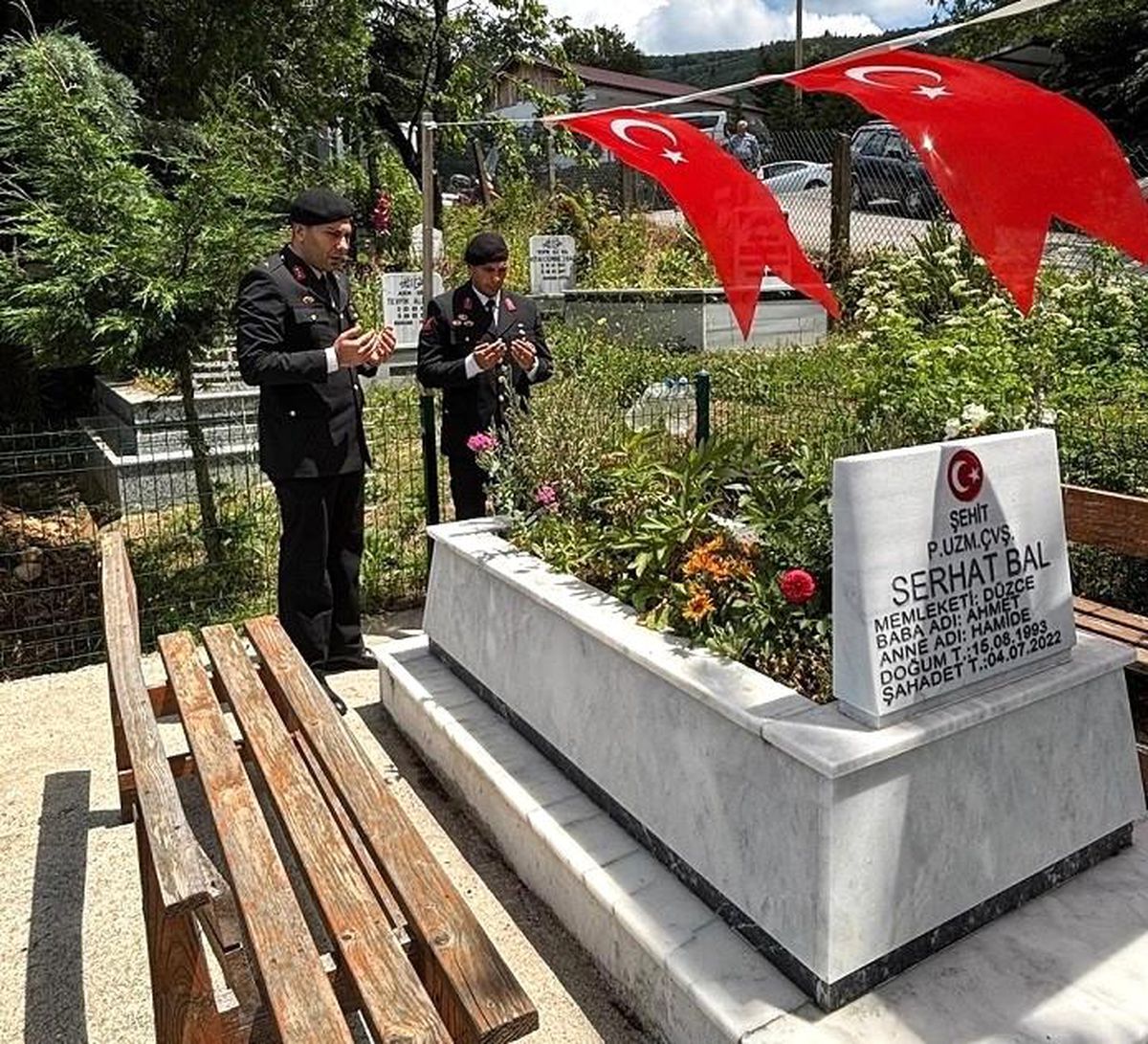 Şehit Piyade Uzman Çavuş Serhat Bal Kabri Başında Anıldı