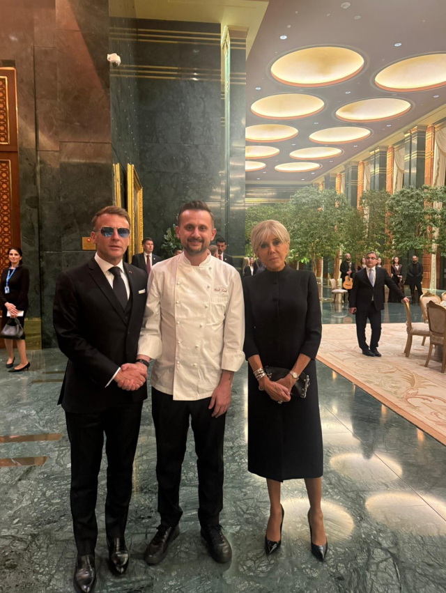 Spanish Prime Minister admired the dessert