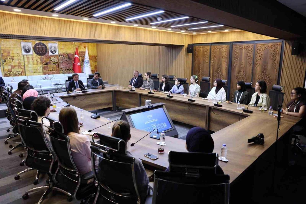 13 ülkeden gelen öğrenciler Erzincan'da Türkçe ve Türk kültürüyle buluşuyor