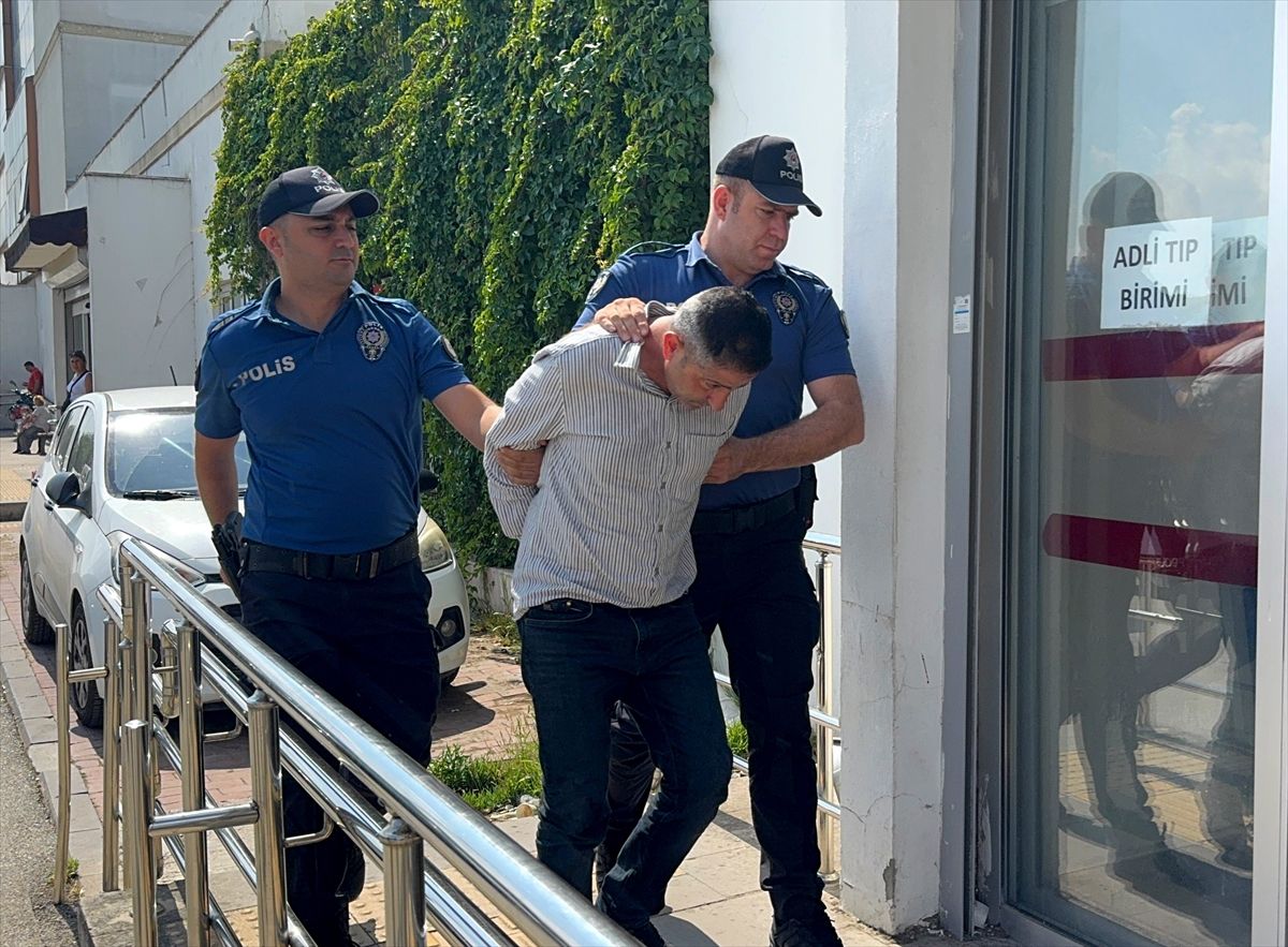 Adana'da minibüsüyle çarptığı yayanın ölümüne neden olan sürücü tutuklandı