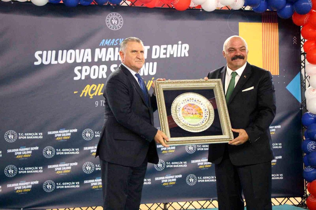 Bakan Bak: 'Türkiye, NATO Zirvesi'nde tüm dünyaya gücünü gösterdi'