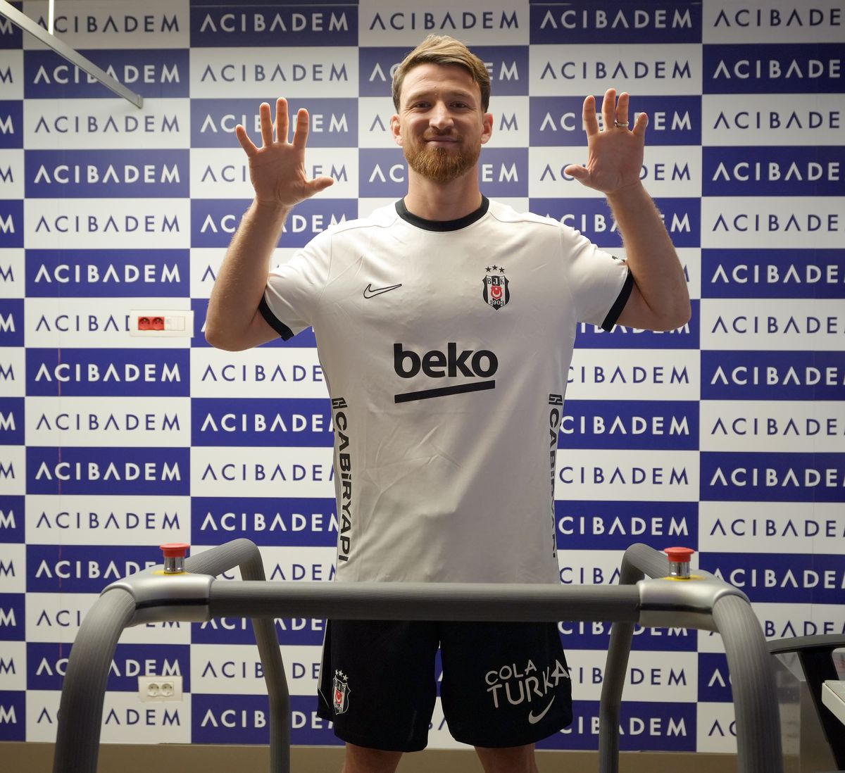 Beşiktaş'ın yeni transferi Salih Özcan sağlık kontrolünde