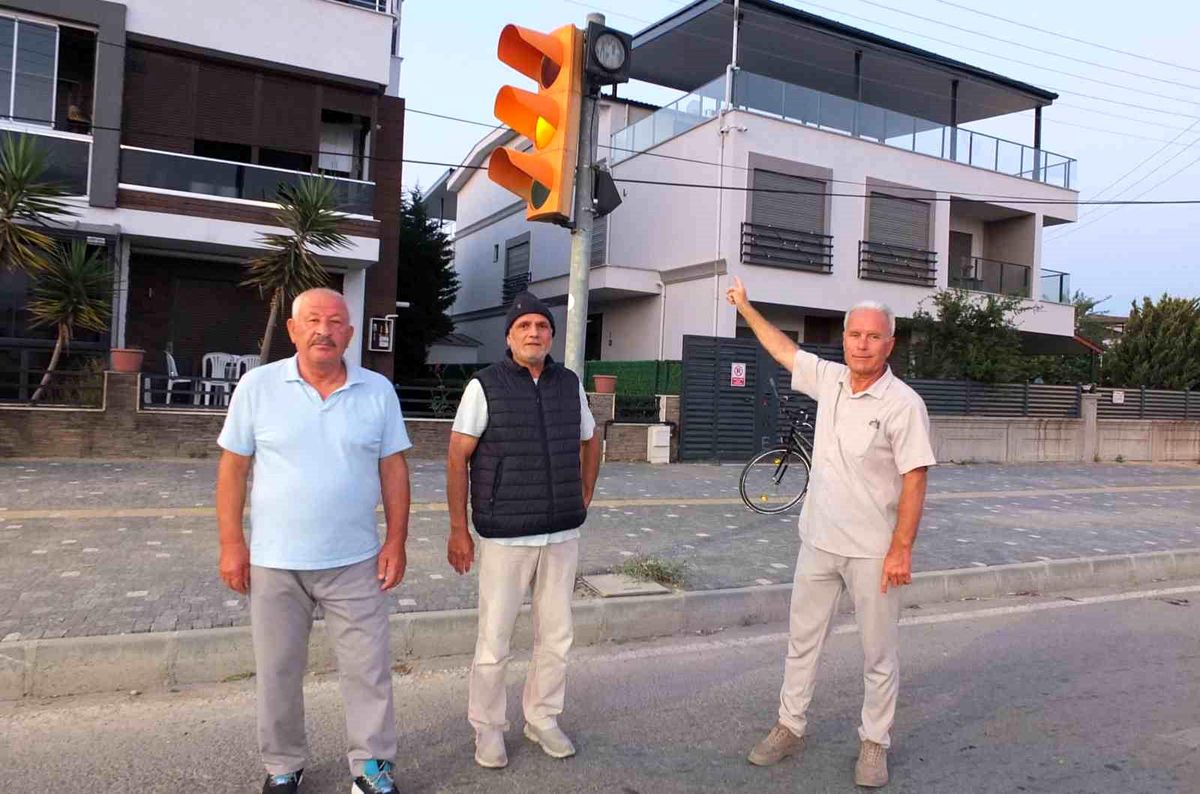 Burhaniye'de yetersiz yaya çizgileri tepki çekti