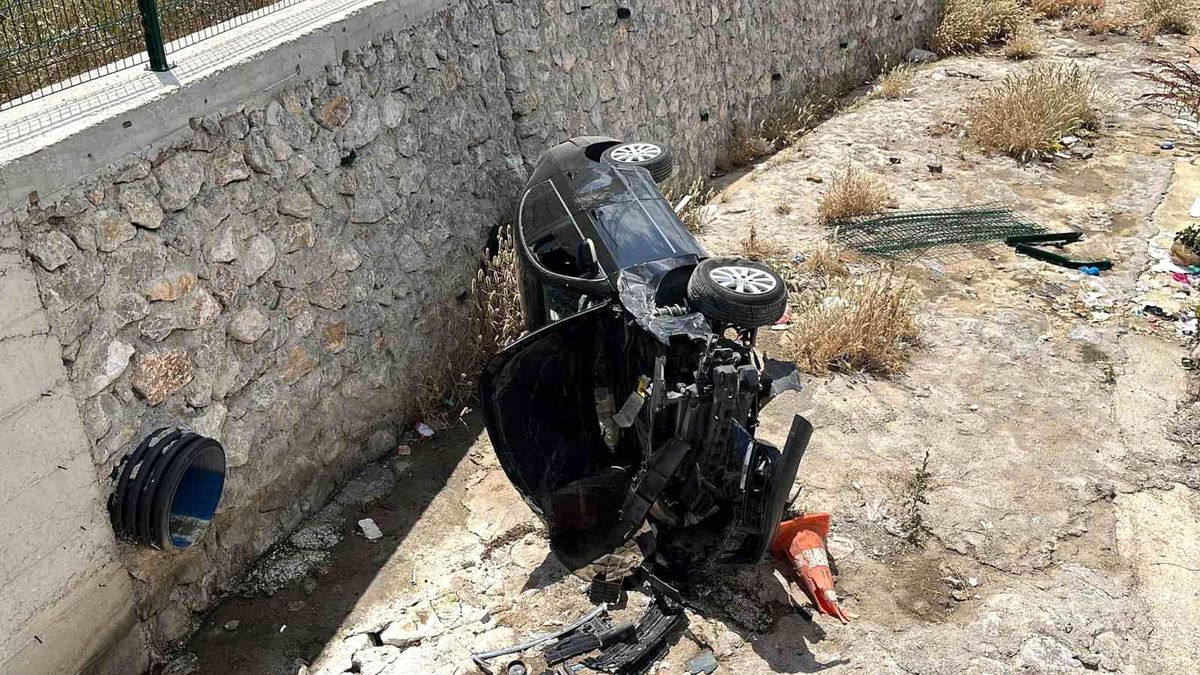 Çorum'da dereye uçan otomobilin görüntüsü