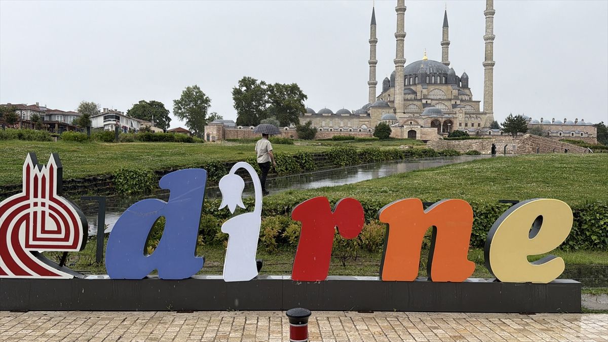 Edirne'de sağanak sıcak havanın etkisini azalttı