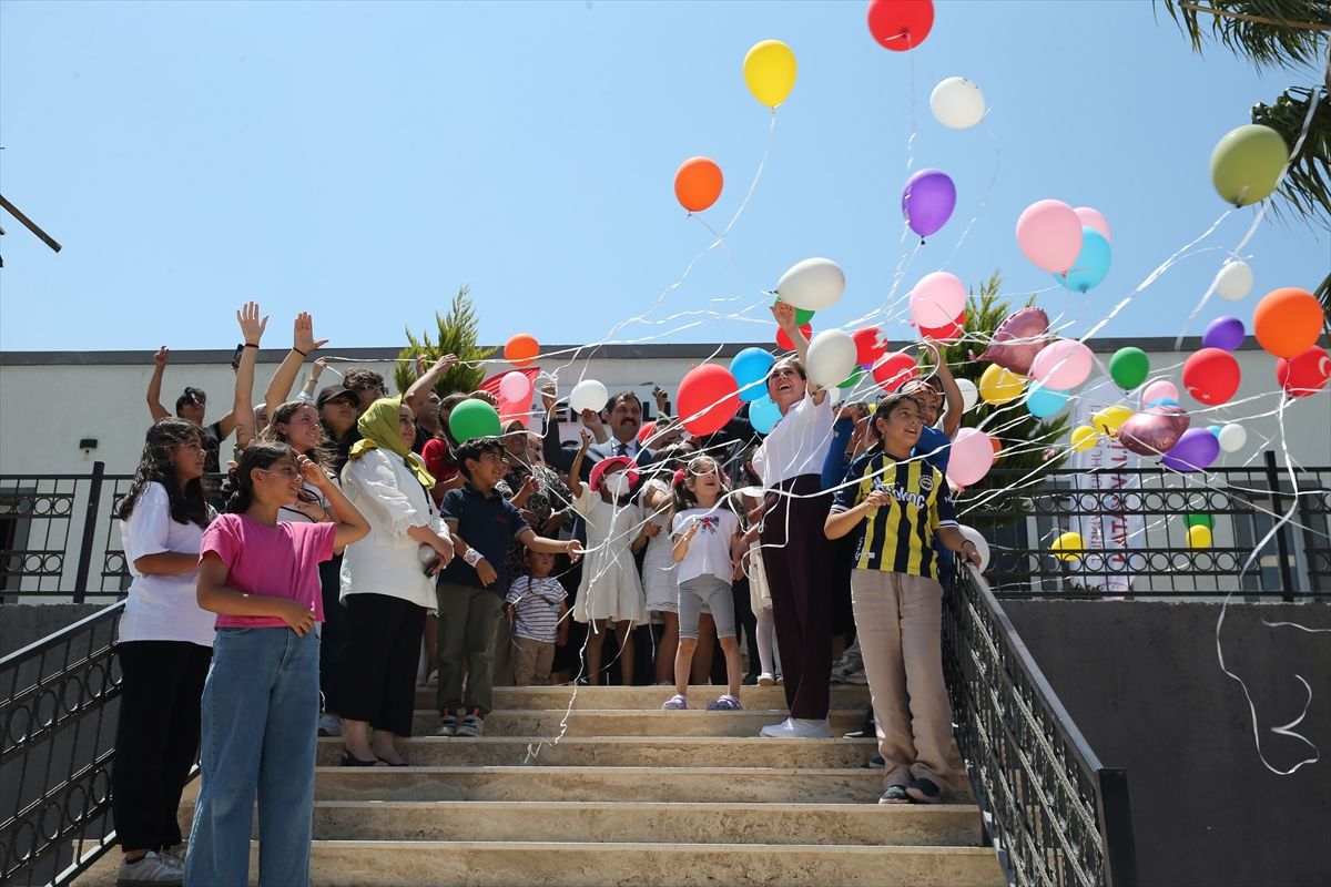 Hatay'da 9 yaşındaki Deniz'in bağışladığı saçlar Hülya'ya umut oldu
