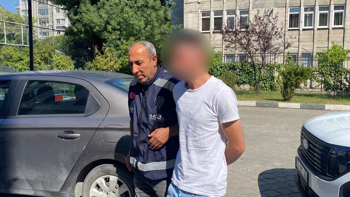 Samsun'da çalınan 6 milyon liralık ziynet eşyası bulunan çanta polis ekiplerinin titiz çalışması sonucu bulundu.