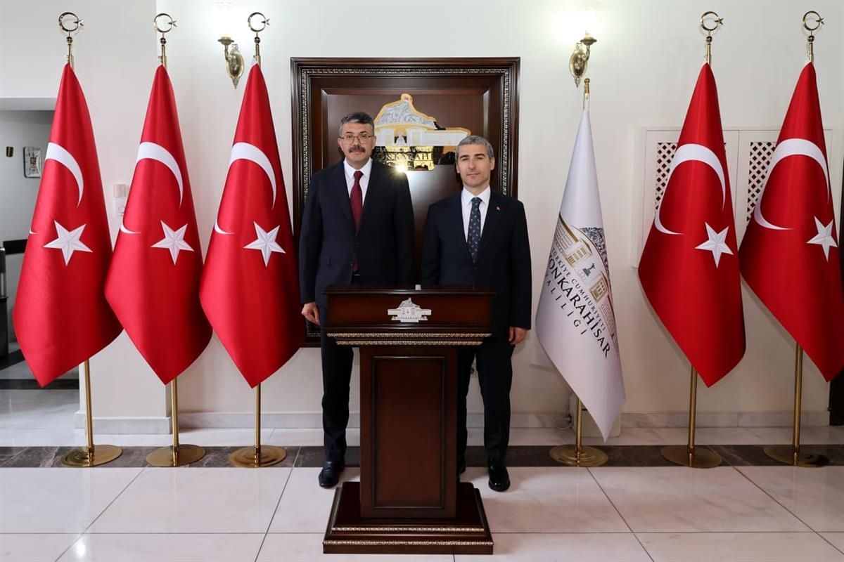 İçişleri Bakan Yardımcısı Çelik, Afyonkarahisar Valiliğini ziyaret etti
