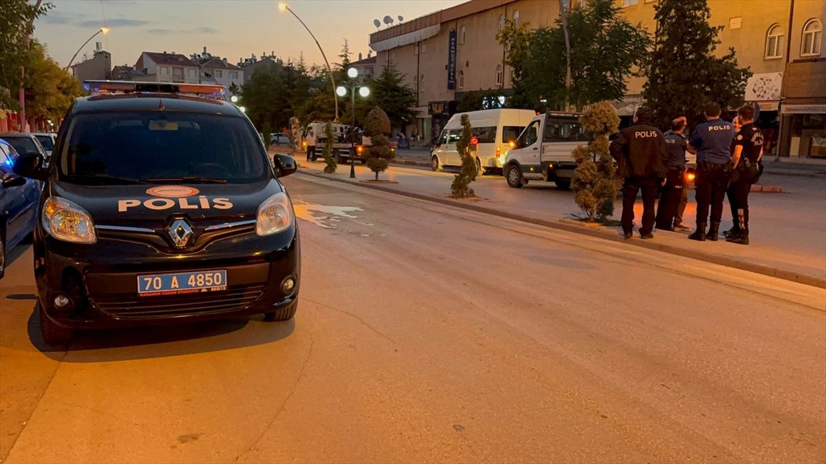 Karaman'da park halindeki minibüse çarpan motosikletteki 2 kişi ölü
