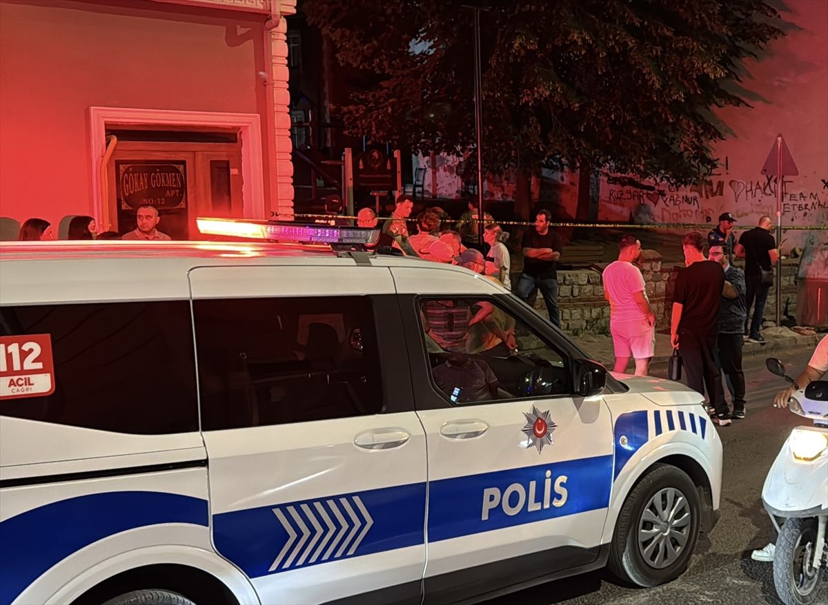Kırklareli'nde babası tarafından tabancayla öldürülen çocuk son yolculuğuna uğurlandı