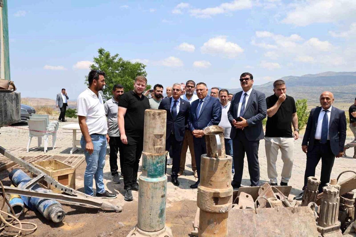 Iğdır Üniversitesi'nde 228 metre derinliğinde sondaj tamamlandı