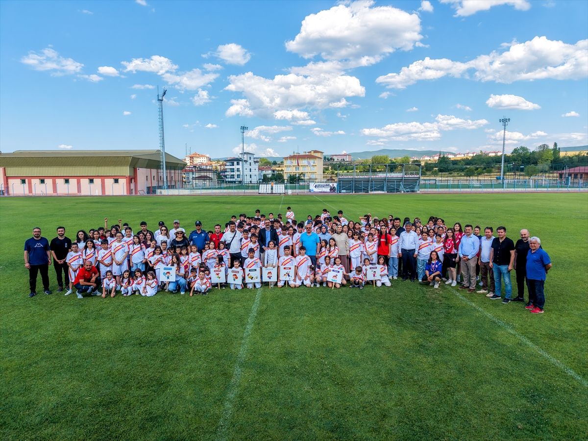 Taşköprü'de yaz spor okulları açıldı