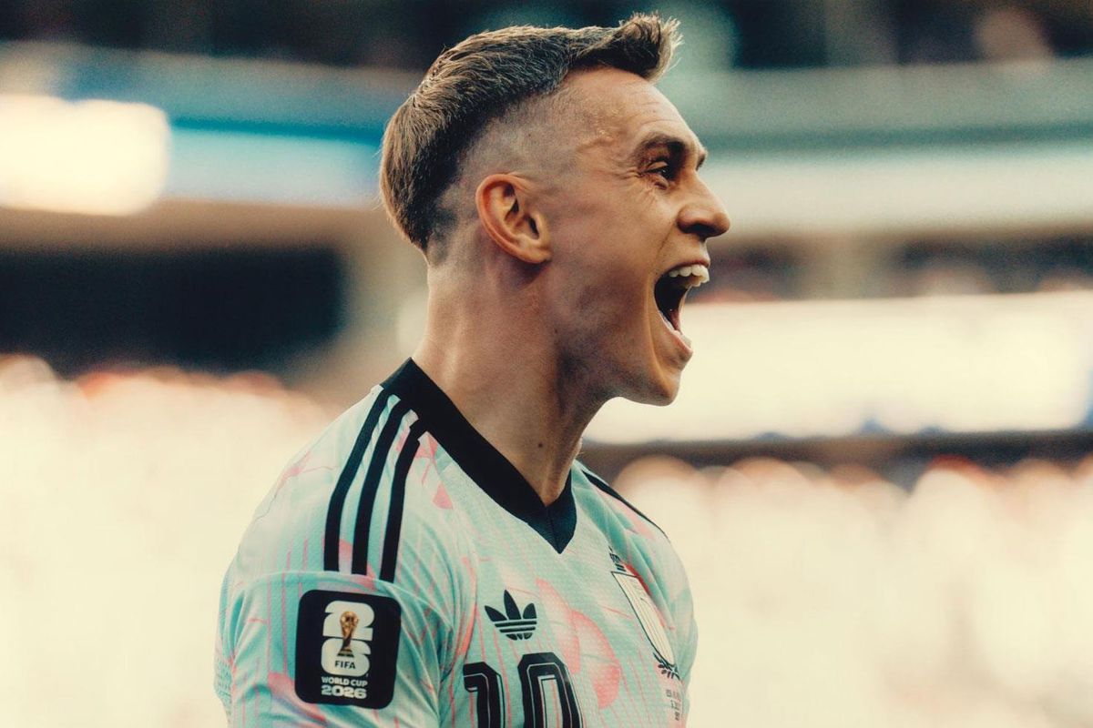Leandro Trossard'ın menajeri Dirk Hebel'in Beşiktaş transferi için İstanbul'a gelişi.