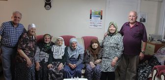 'Ümmügül teyze'nin 100. yaşını beş kuşak bir arada kutladı