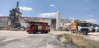 Yozgat'ta asfalt plentindeki yangın söndürüldü