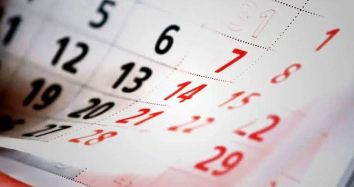 15 Temmuz Demokrasi ve Milli Birlik Günü resmi tatil mi sorusuna yönelik takvim bilgileri.
