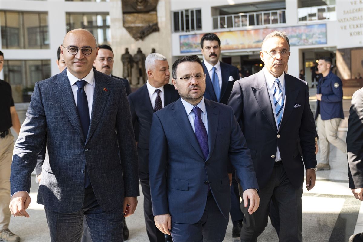 Adalet Bakanı Gürlek, Bakırköy Adliyesi'ni ziyaret etti