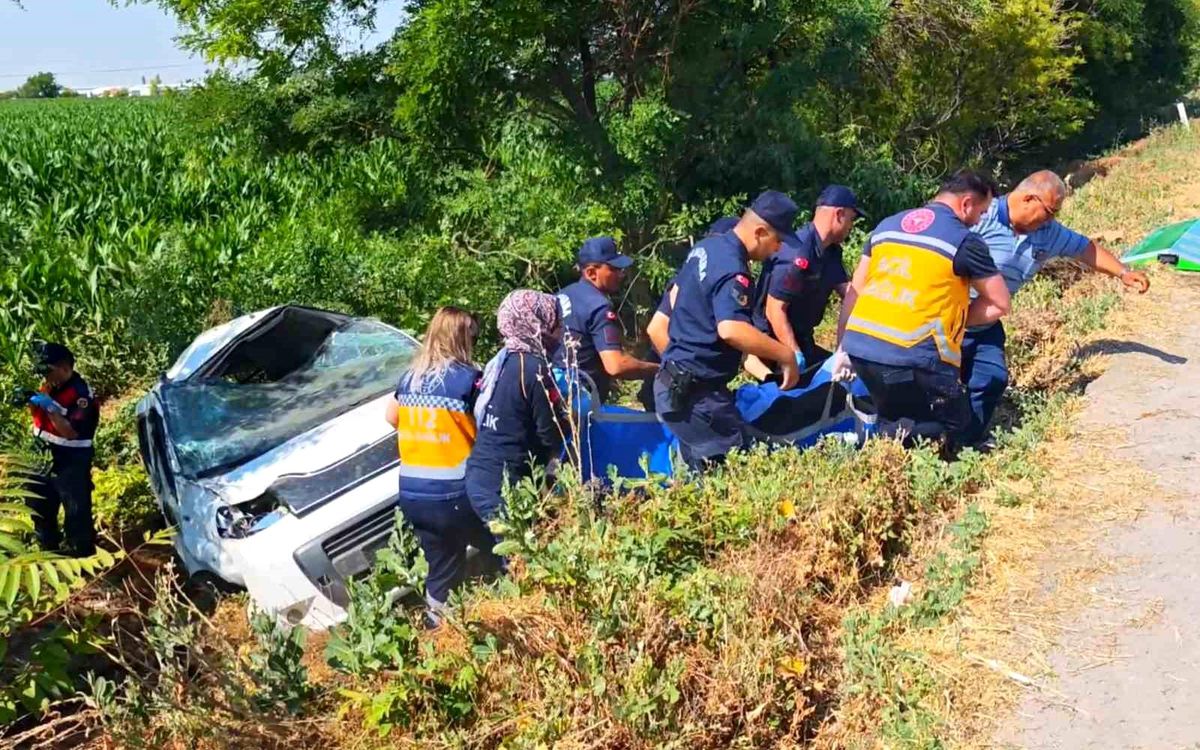 Aksaray'da otomobil takla attı: 3 ölü, 1 yaralı