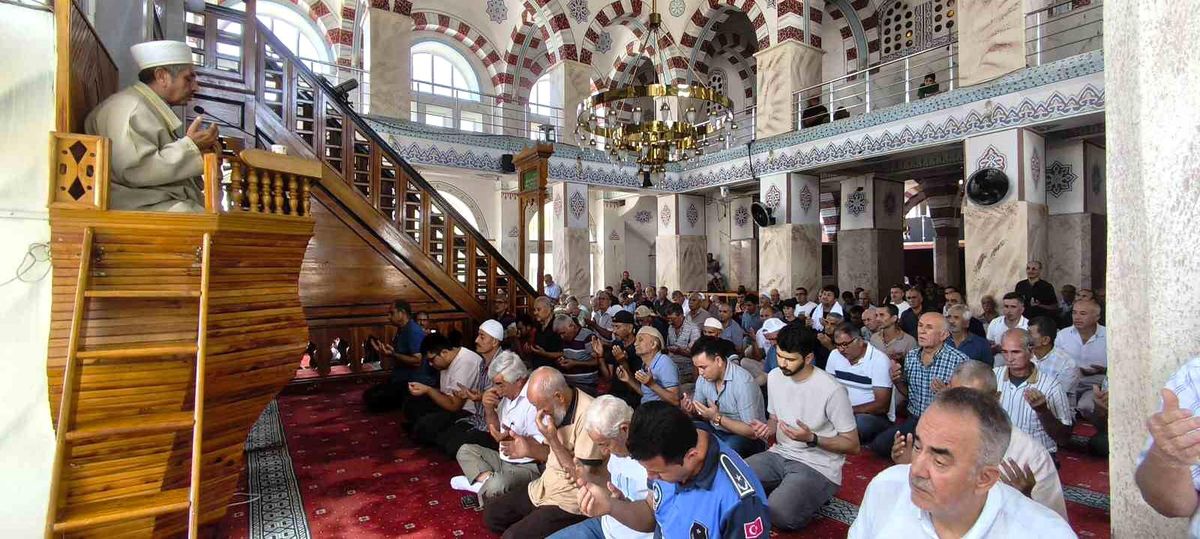 Anamur'da 15 Temmuz şehitleri için mevlit ve hatim programı