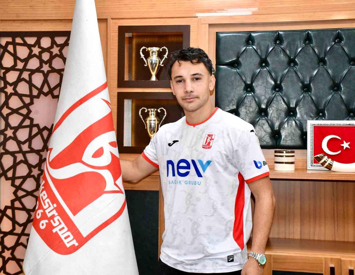 Balıkesirspor iç transferde 3 oyuncuyla sözleşme imzaladı