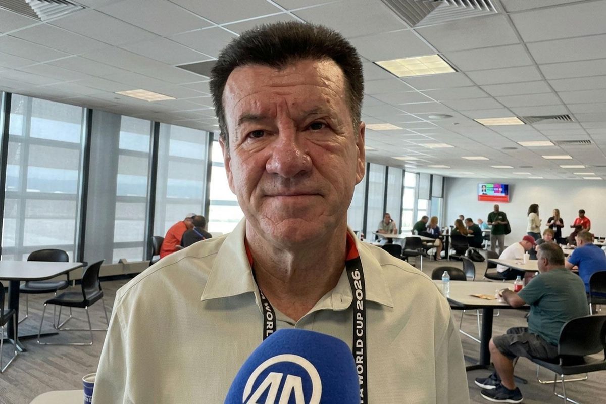 Carlos Dunga Brezilya milli takımını yönetirken