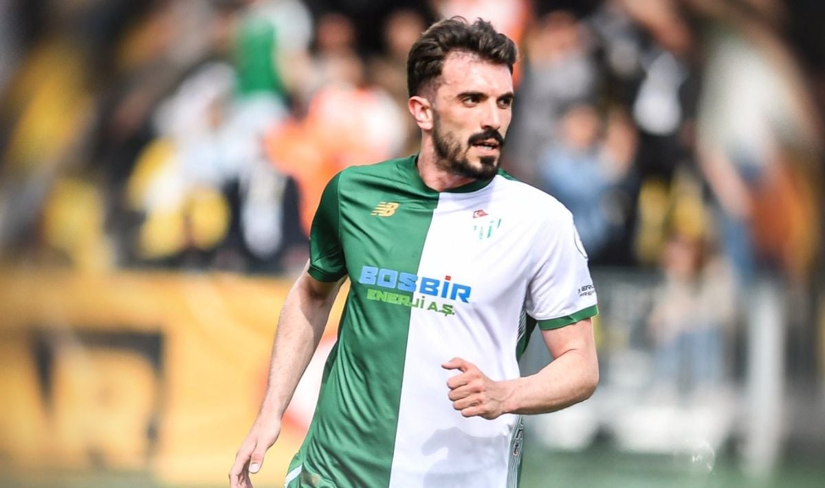 Bursasporlu futbolcu Hakkı Türker
