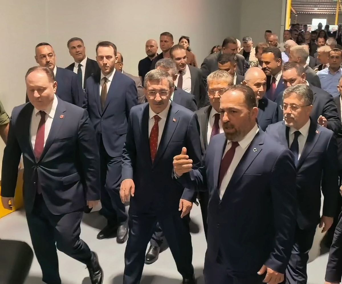 Cumhurbaşkanı Yardımcısı Yılmaz, Güzelyurt Soğuk Hava Deposu Entegre Tesisleri'nde incelemede bulundu