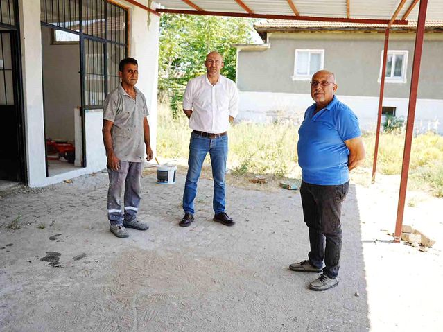 Germencik’te düğün salonu modern görünüme kavuşuyor