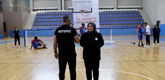 Görme engelli oğlunun spor yolculuğu, annesini golbol hakemi yaptı