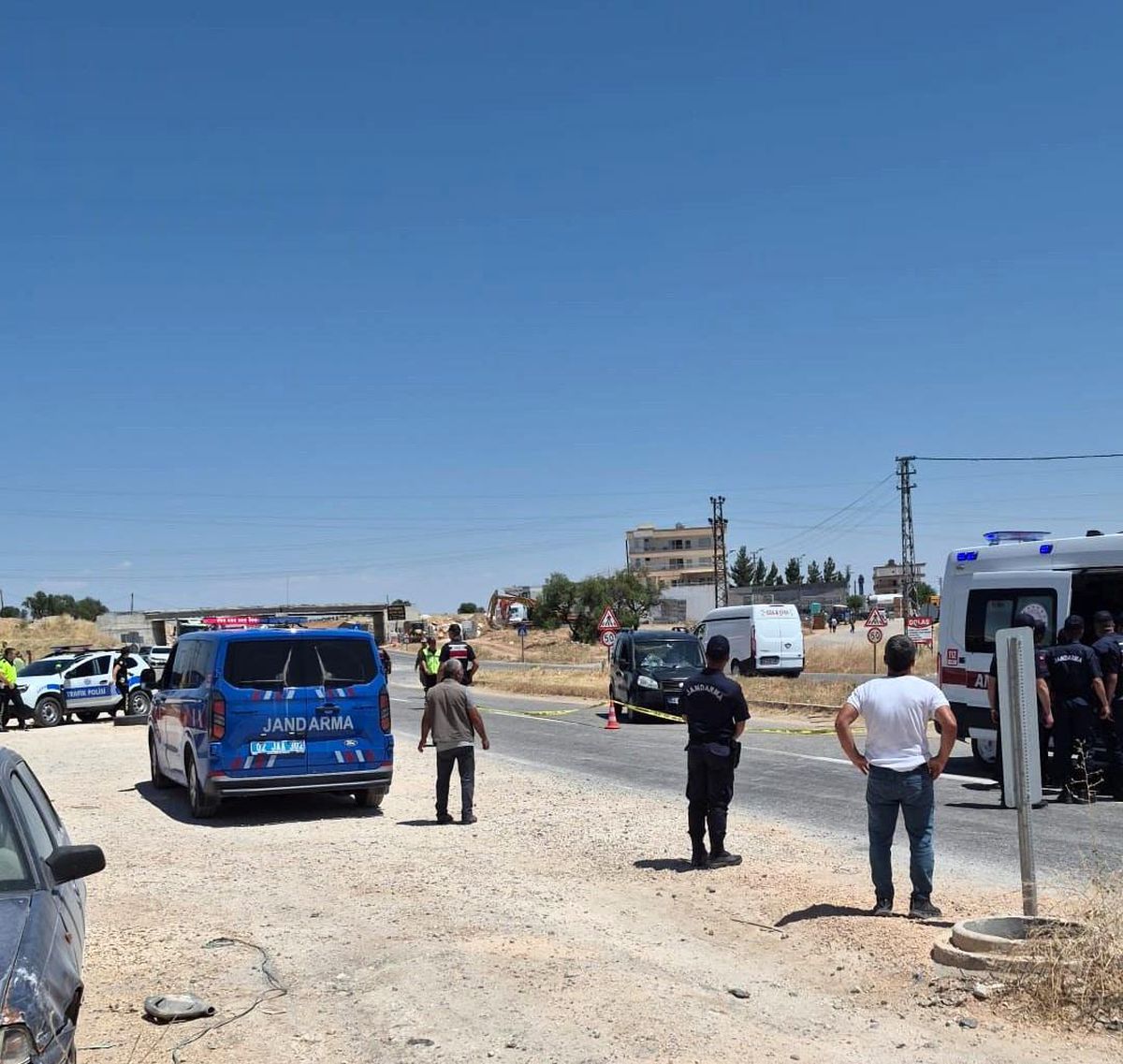 Hafif ticari araç yayaya çarptı: 1 ağır yaralı