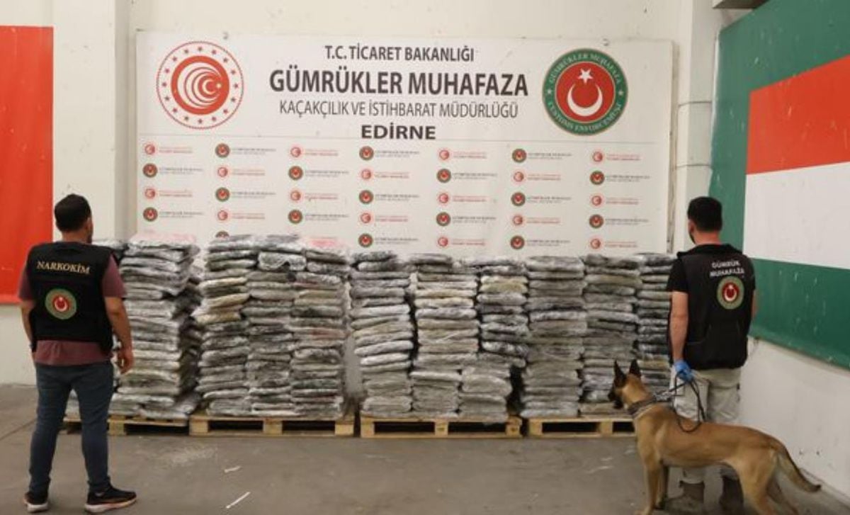 Sınır kapısında dev operasyon: Tam 1 ton 153 kilo uyuşturucu yakalandı