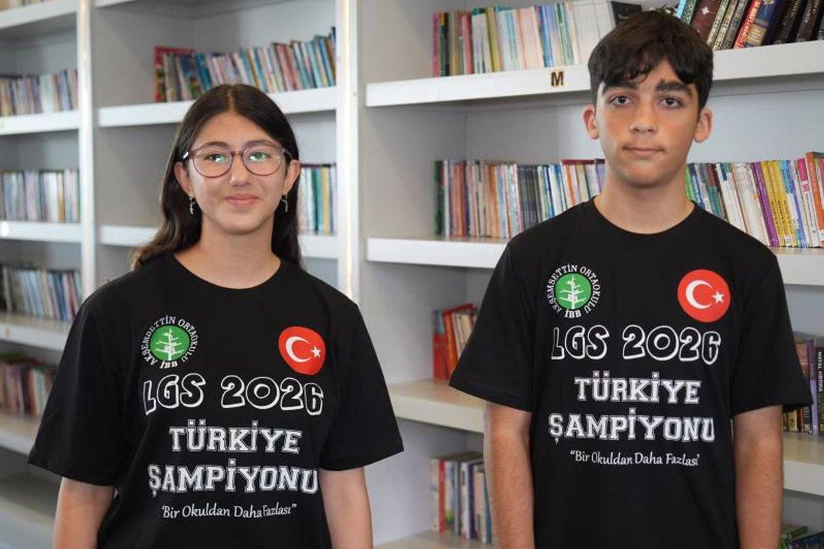 Büyük başarı! Aynı okuldan 3 öğrenci 500 tam puan aldı