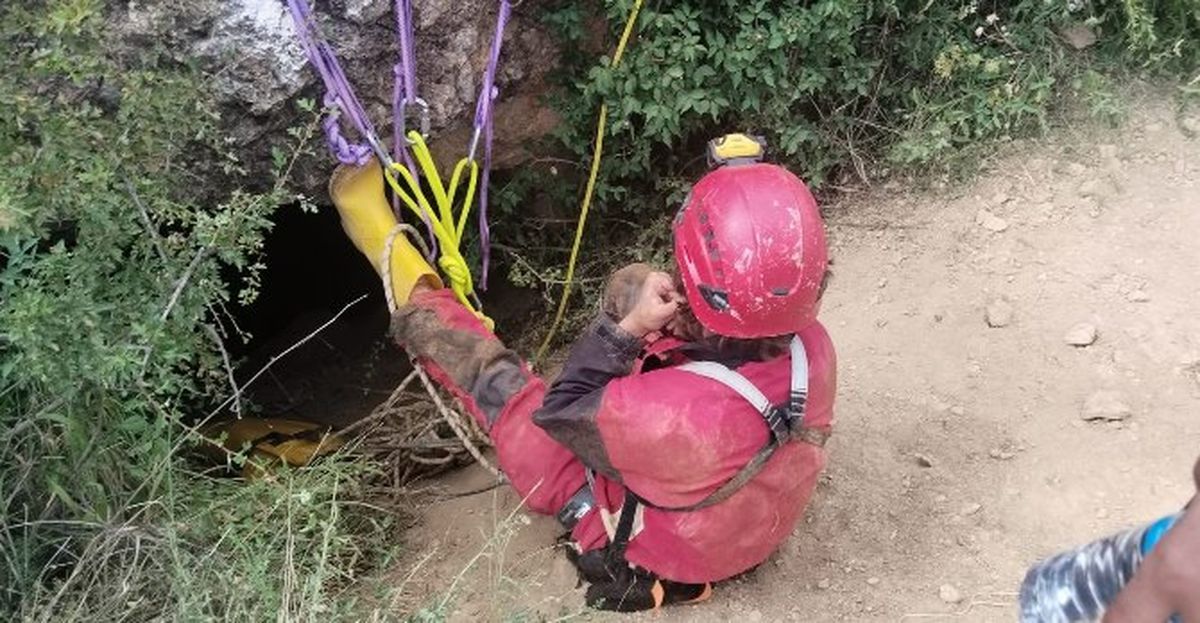 Çorum'da define aramak için girdiği mağarada kaybolan gencin cansız bedeninin bulunduğu mağara.