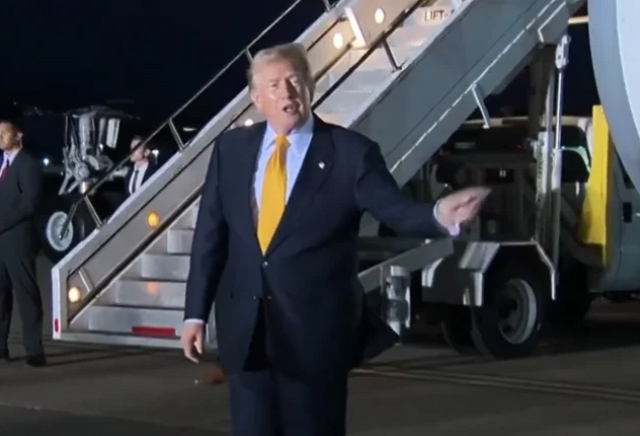 New claim about Trump's plane change
