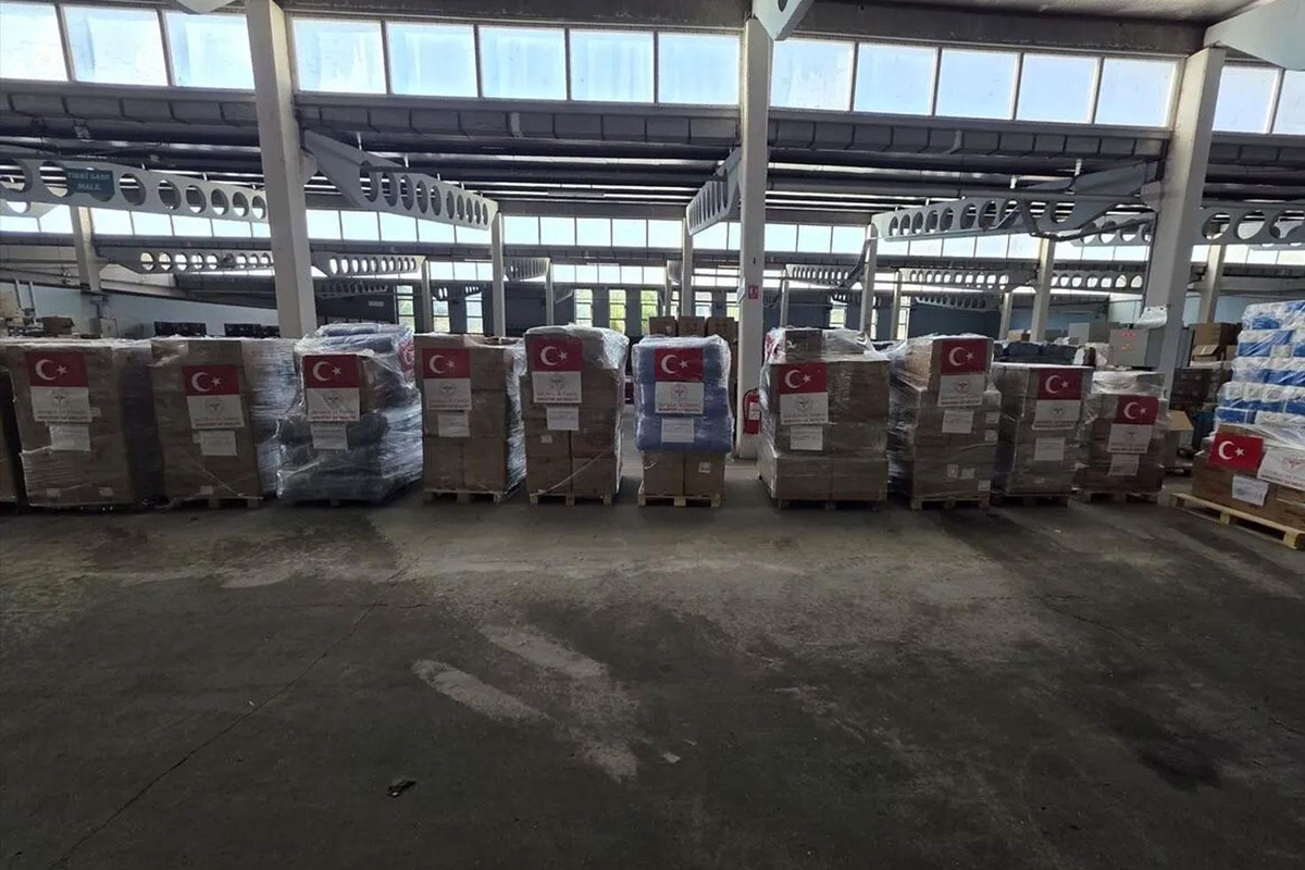 Sağlık Bakanlığı, Venezuela'ya ilaç ve tıbbi yardım malzemesi gönderdi