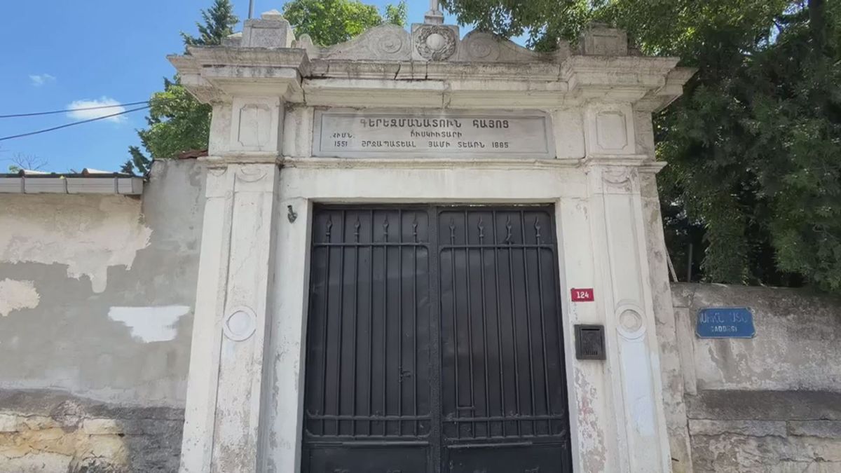 Üsküdar'da mezarlar tahrip edildi; 1 şüpheli gözaltına alındı