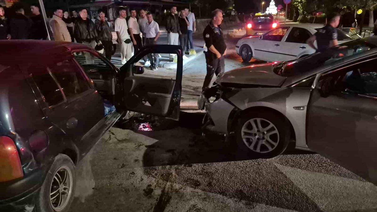 Alkollü sürücü, fark etmediği beton refüjü aşıp kaza yaptı: 'Ben orayı düz sandım'