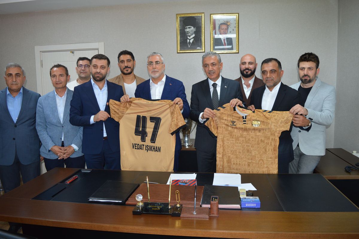 Bakan Işıkhan: Türkiye Yüzyılı'nın en güçlü sermayesi, iyi yetişmiş gençler olacaktır