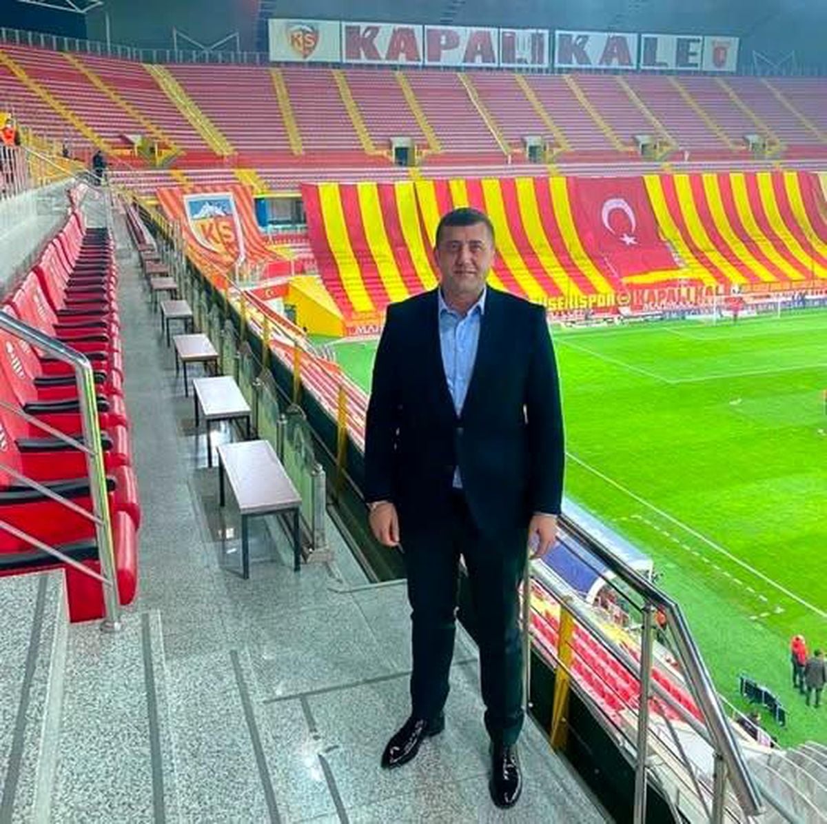 MHP Kayseri Milletvekili Baki Ersoy, Kayserispor'a olan desteğini sosyal medyadan duyurdu.